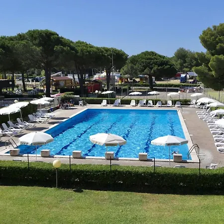 4 Beds With Common Swimming Pool In Just 350 Mt From The Sea * מרינה די ביבונה